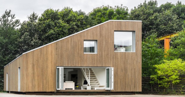 Věřili byste, že tento dům postavili ze starých kontejnerů? 1