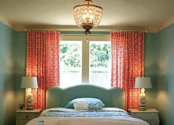 Postel rovnou pod oknem 1