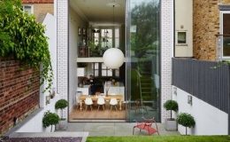 Zahrada u rodinného domu ve městě 29