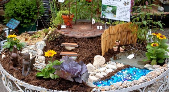 Udělejte radost nejen dětem a vyrobte si na zahradě domeček pro víly 4