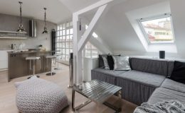 Původní podkroví vystřídaly čisté linie a moderní design 28
