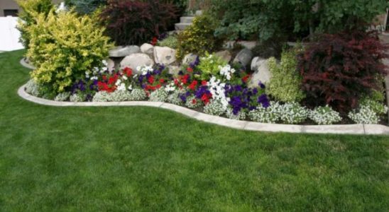 Květinové záhony nejsou navrhované "bez ladu a skladu" 6