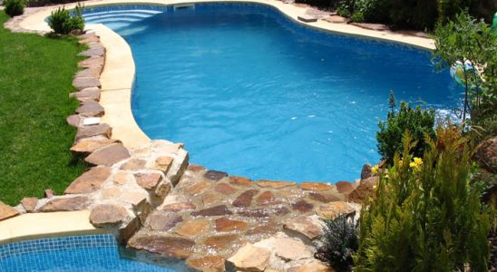 Jak udržovat zahradní bazén během letní sezóny 3