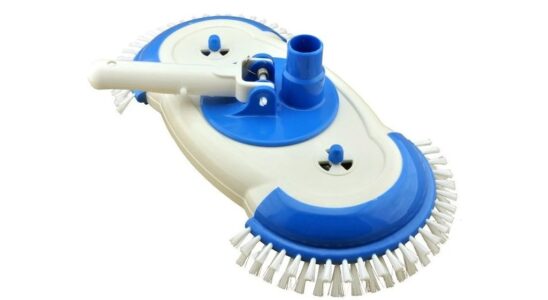 Jak vyčistit dno bazénu po zimě? 3